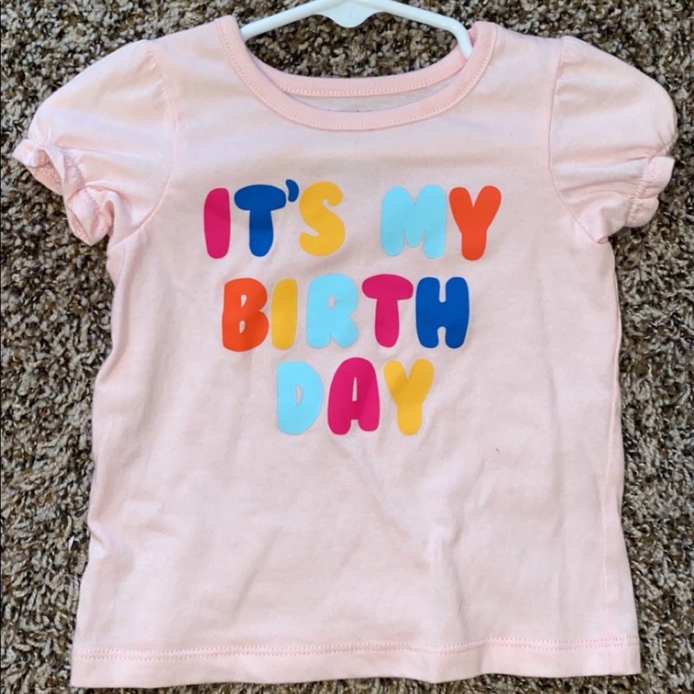 Birthday shirt
Size 9mon
Pet/smoke free home